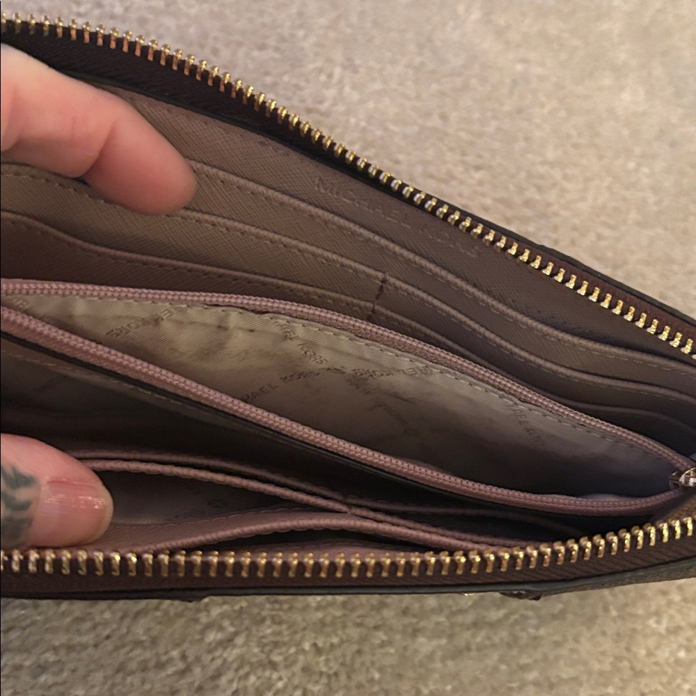 Michael Kors Dark Brown and Light Pink Wallet - Picture 4 of 5
